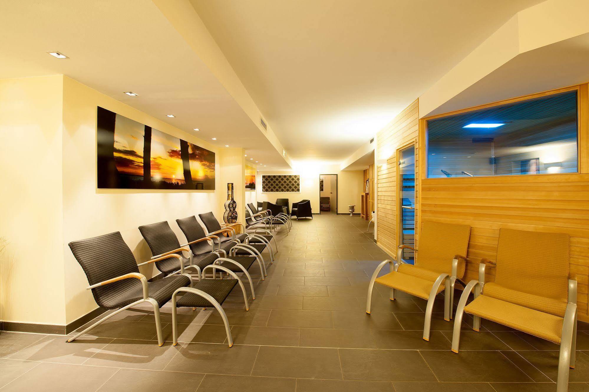 Aparthotel Ostseeperle Glowe - Schoen Gestrandet Extérieur photo